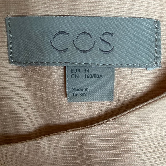 Pink dress - Picture 3 of 3